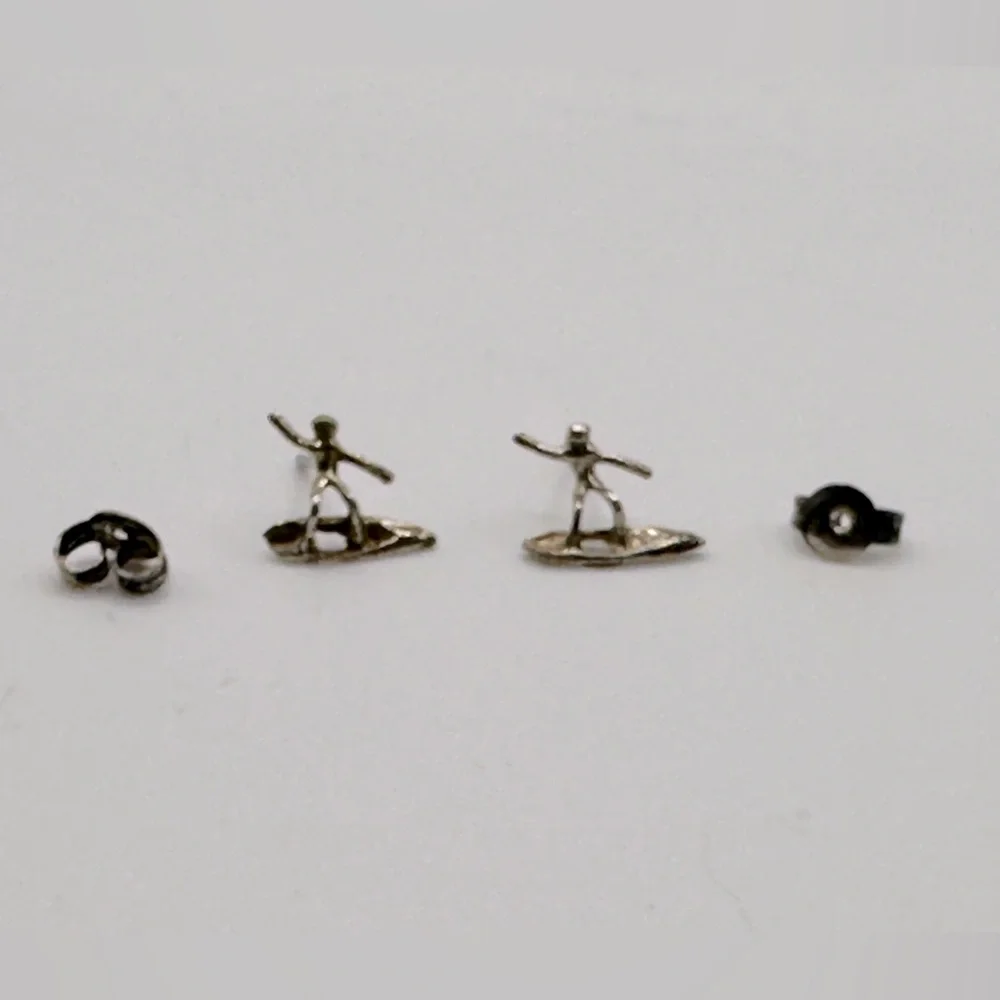 Sterling Silver Surfer stud pierced earrings with backs - Picture 1 of 2